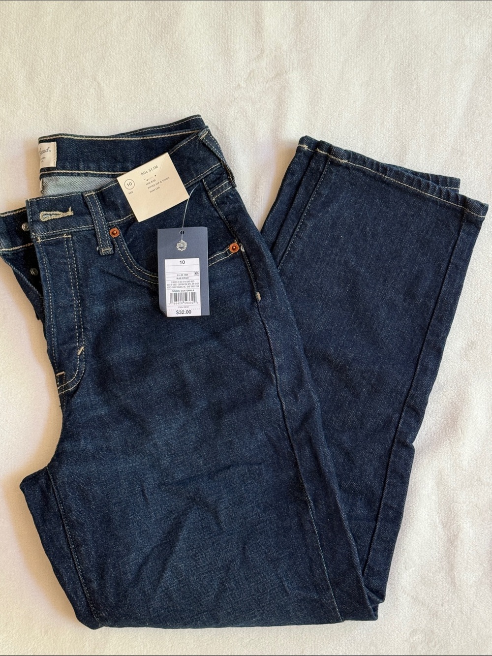 Universal Thread Women’s Straight Leg Jeans - Dark Indigo Blue